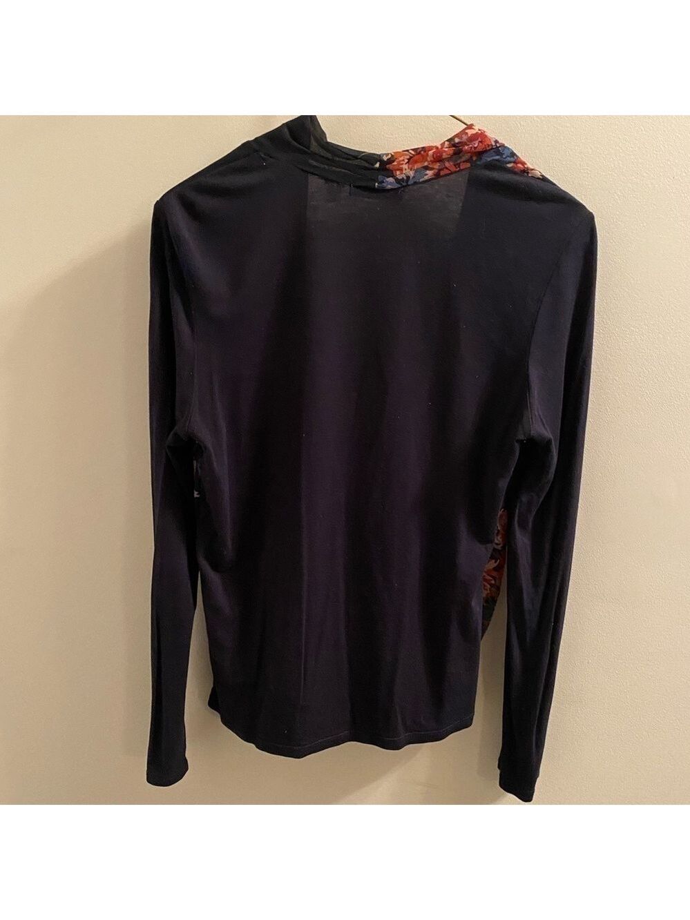 Dex Navy Floral Wrap Top Size Small - Picture 2 of 6